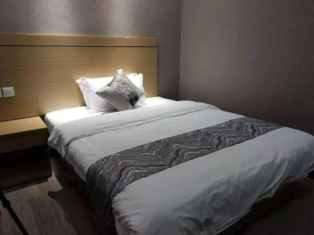 หยิงเฟิ่งหยวน โฮเต็ล Hotel กวางโจว ภายนอก รูปภาพ